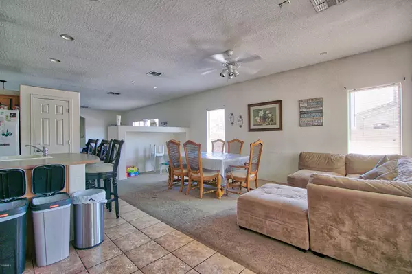 Tolleson, AZ 85353,8805 W HILTON Avenue