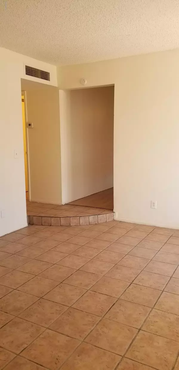 Glendale, AZ 85303,7802 W COLTER Street