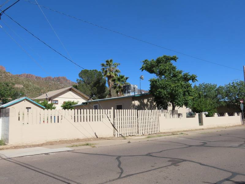 1241 S BELMONT Avenue, Superior, AZ 85173