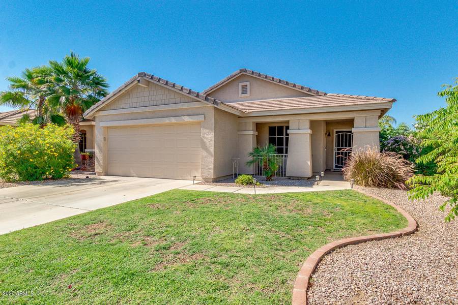 2630 W HALF MOON Circle, San Tan Valley, AZ 85144