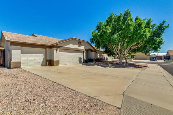 821 N LOTUS Circle, Mesa, AZ 85207