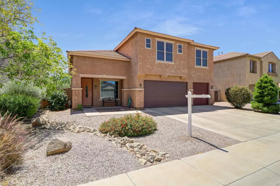 1053 E MAGNUM Road, San Tan Valley, AZ 85140