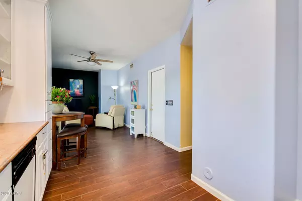 Tempe, AZ 85283,6160 S COLONIAL Way