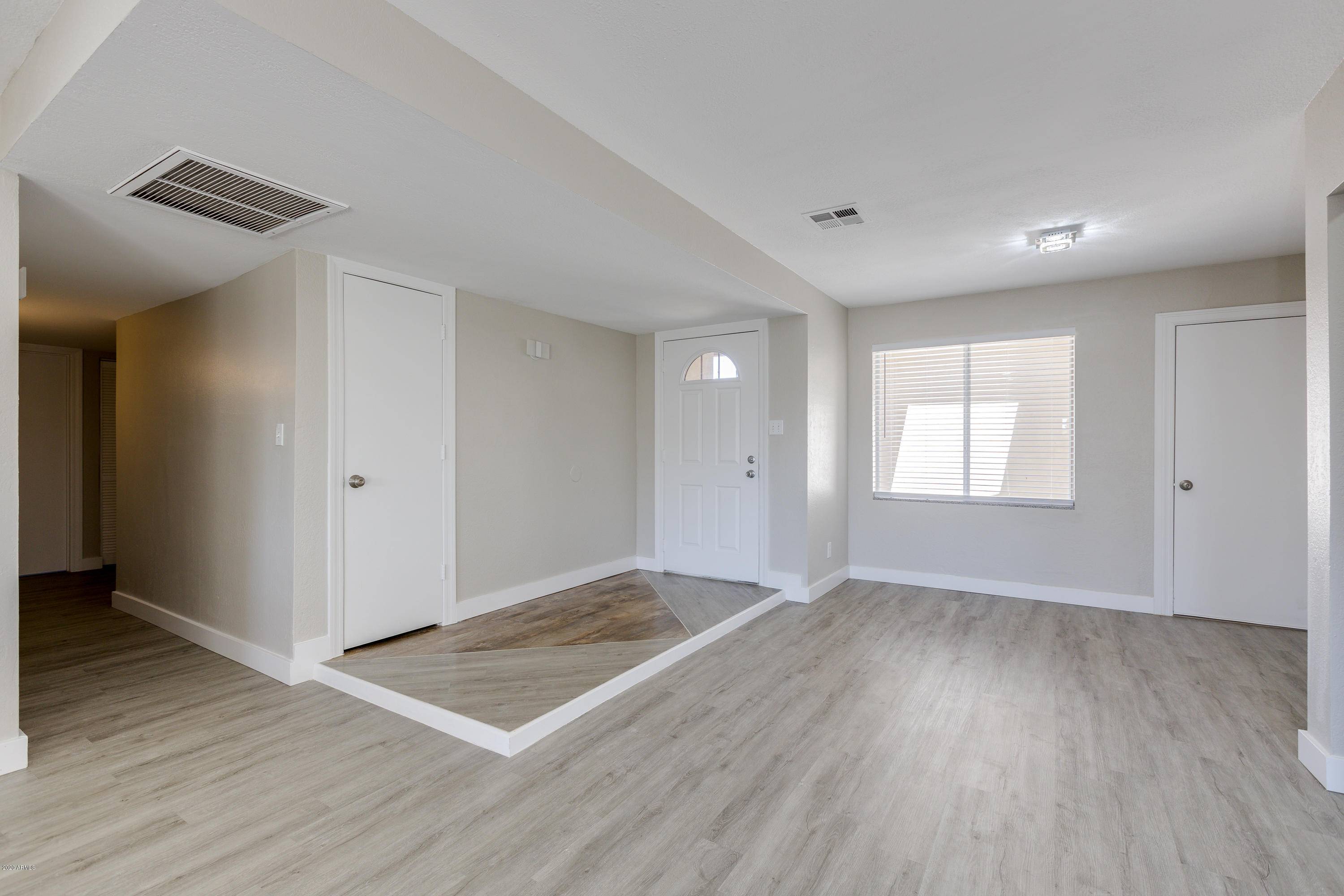 Phoenix, AZ 85023,815 W VILLA MARIA Drive