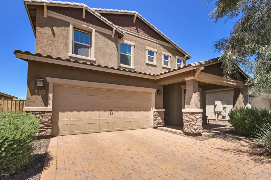 282 N CROSSCREEK Drive, Chandler, AZ 85225