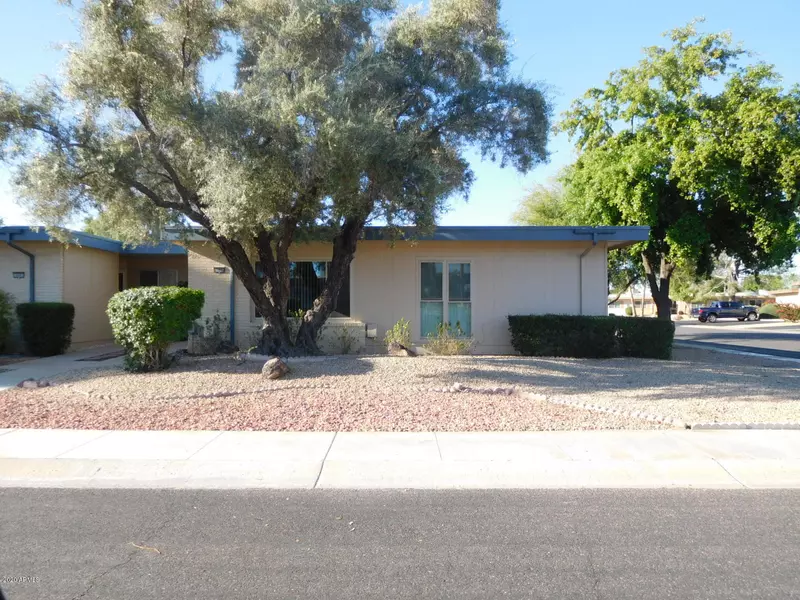 10895 W EMERALD Drive, Sun City, AZ 85351