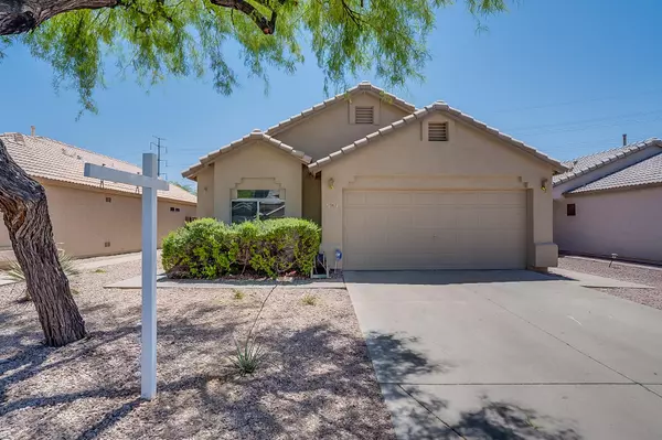 1067 W DAVA Drive, Tempe, AZ 85283