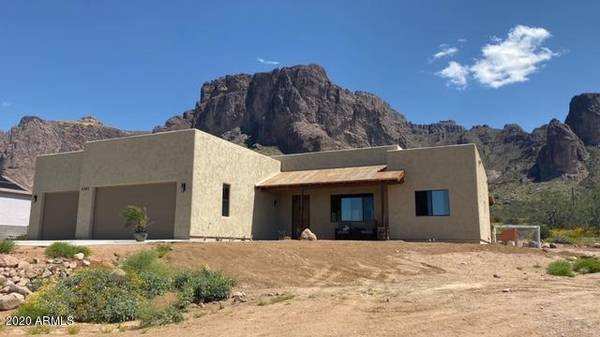 5319 E MINING CAMP Street, Apache Junction, AZ 85119