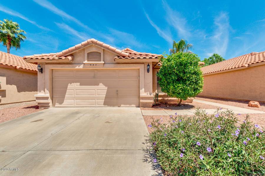 950 W REDONDO Drive, Gilbert, AZ 85233