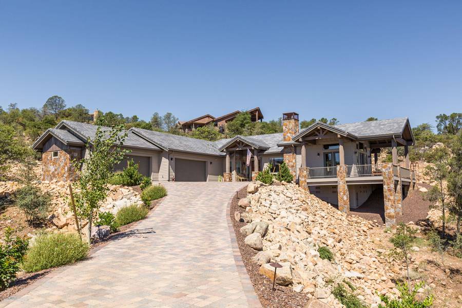 808 MAVRICK MOUNTAIN Trail, Prescott, AZ 86303