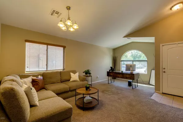 Tolleson, AZ 85353,10220 W WATKINS Street