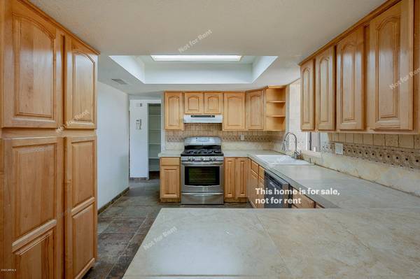 Phoenix, AZ 85022,15041 N 23RD Place