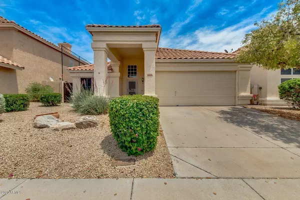 15839 S 12th Place, Phoenix, AZ 85048