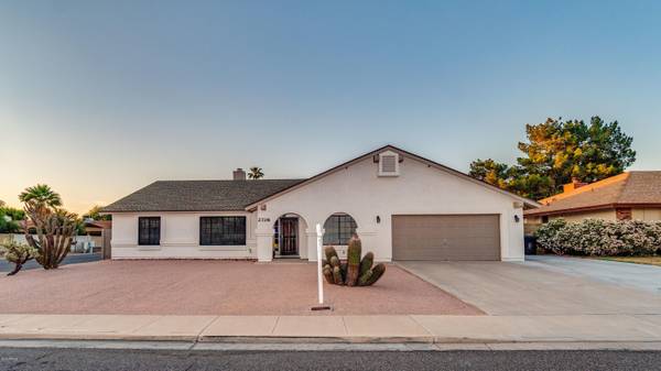 2706 E ELMWOOD Street, Mesa, AZ 85213