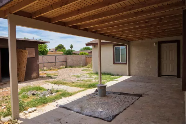 1537 W DARREL Road, Phoenix, AZ 85041