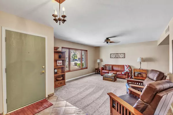 Tempe, AZ 85283,649 W PASEO Way