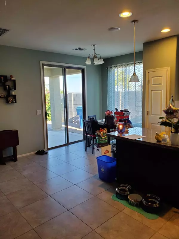 Tolleson, AZ 85353,5017 S 99TH Drive