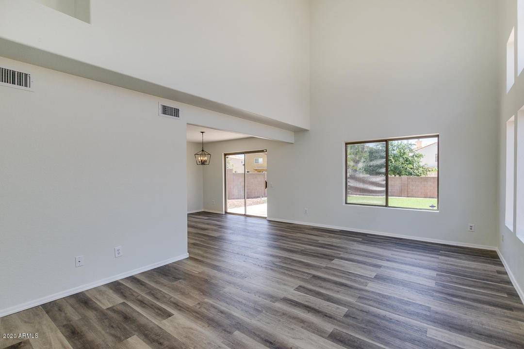 Gilbert, AZ 85233,250 W JUNIPER Avenue #60
