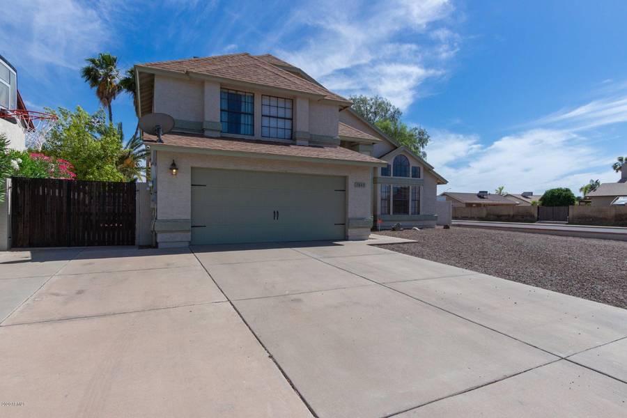 7843 W DREYFUS Drive, Peoria, AZ 85381