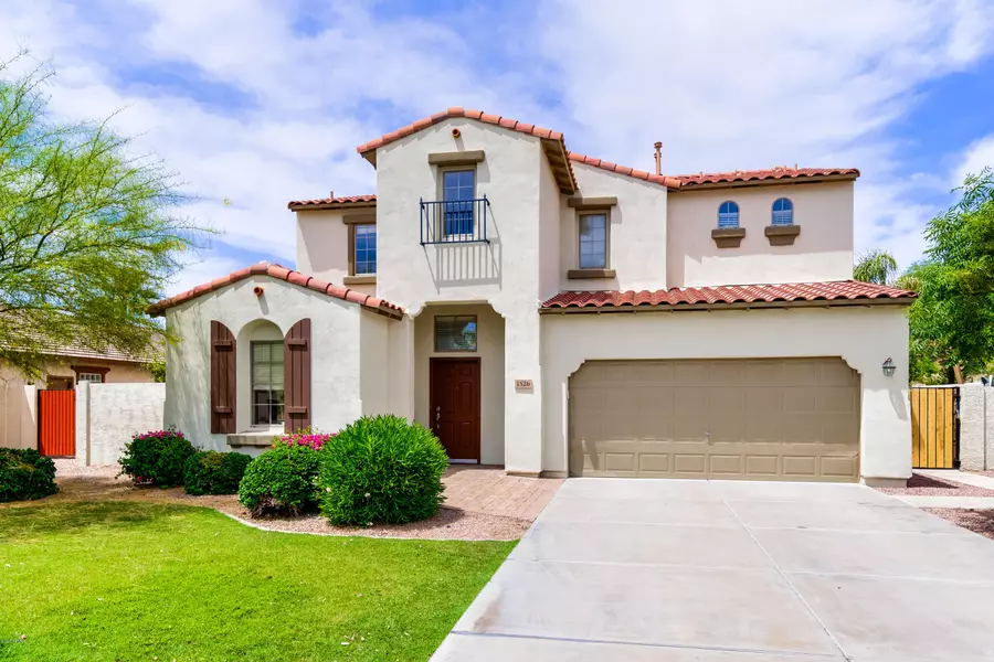 1526 E AZALEA Drive, Gilbert, AZ 85298