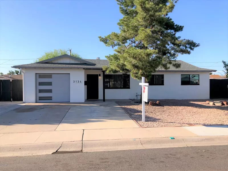 3134 W EUGIE Avenue, Phoenix, AZ 85029