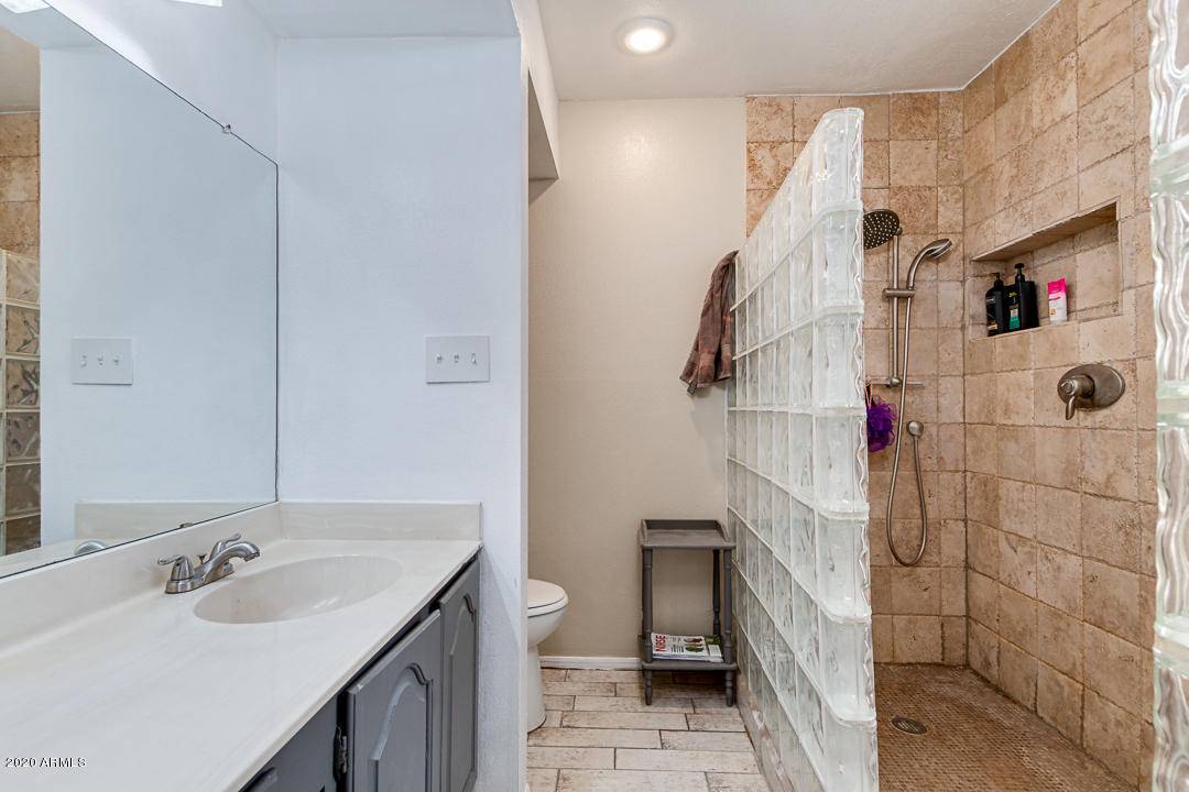 Glendale, AZ 85304,5602 W LUPINE Avenue