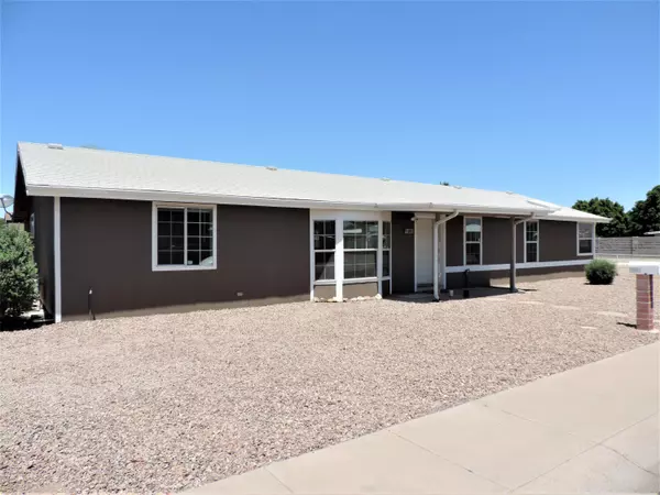 692 W MANOR Street, Chandler, AZ 85225