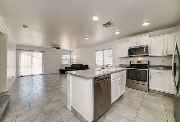 Maricopa, AZ 85138,43328 W ELIZABETH Avenue