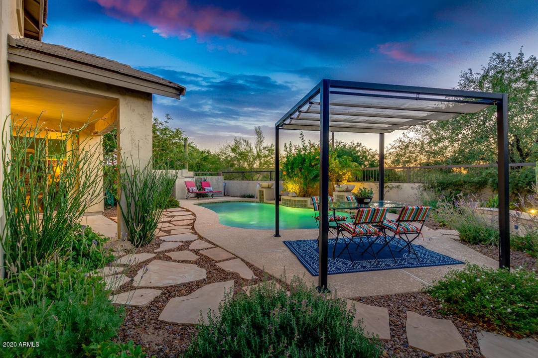 Mesa, AZ 85207,2738 N ROWEN --
