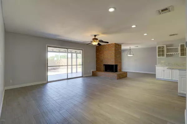 Tempe, AZ 85282,3300 S TERRACE Road