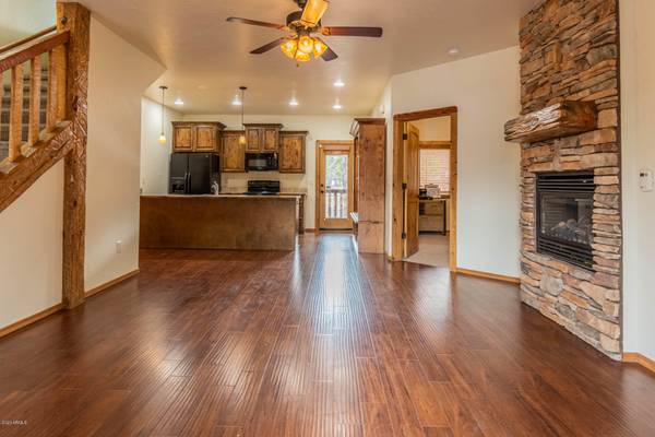 Show Low, AZ 85901,600 S MOUNTAIN PINES Avenue