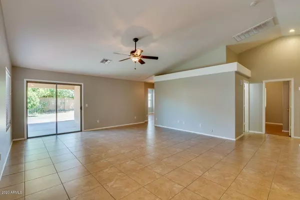 Tolleson, AZ 85353,9326 W KINGMAN Street