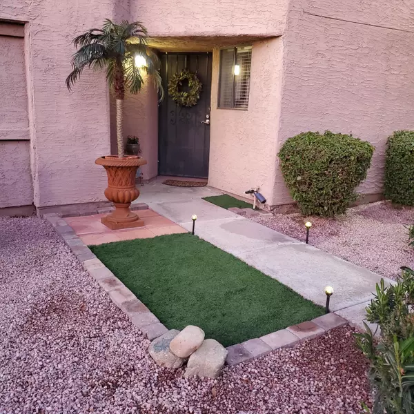 Scottsdale, AZ 85257,835 N GRANITE REEF Road #28