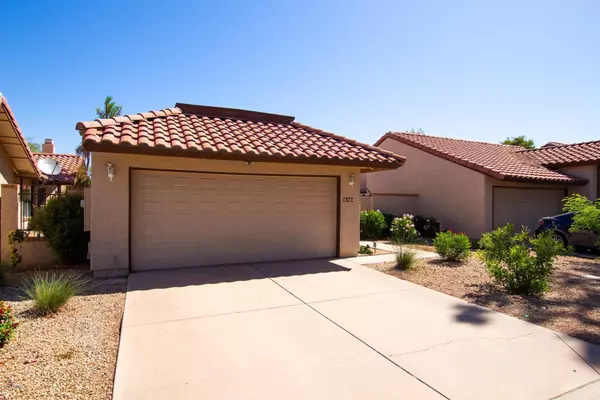 5204 E CORONADO Circle, Phoenix, AZ 85044