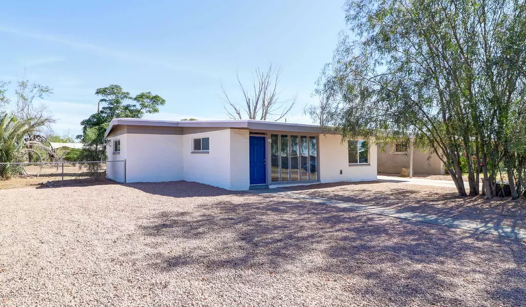 596 W HARDING Avenue, Coolidge, AZ 85128