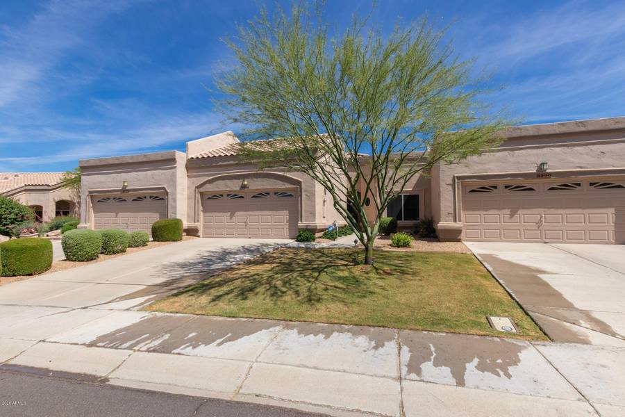 8392 W ORAIBI Drive, Peoria, AZ 85382