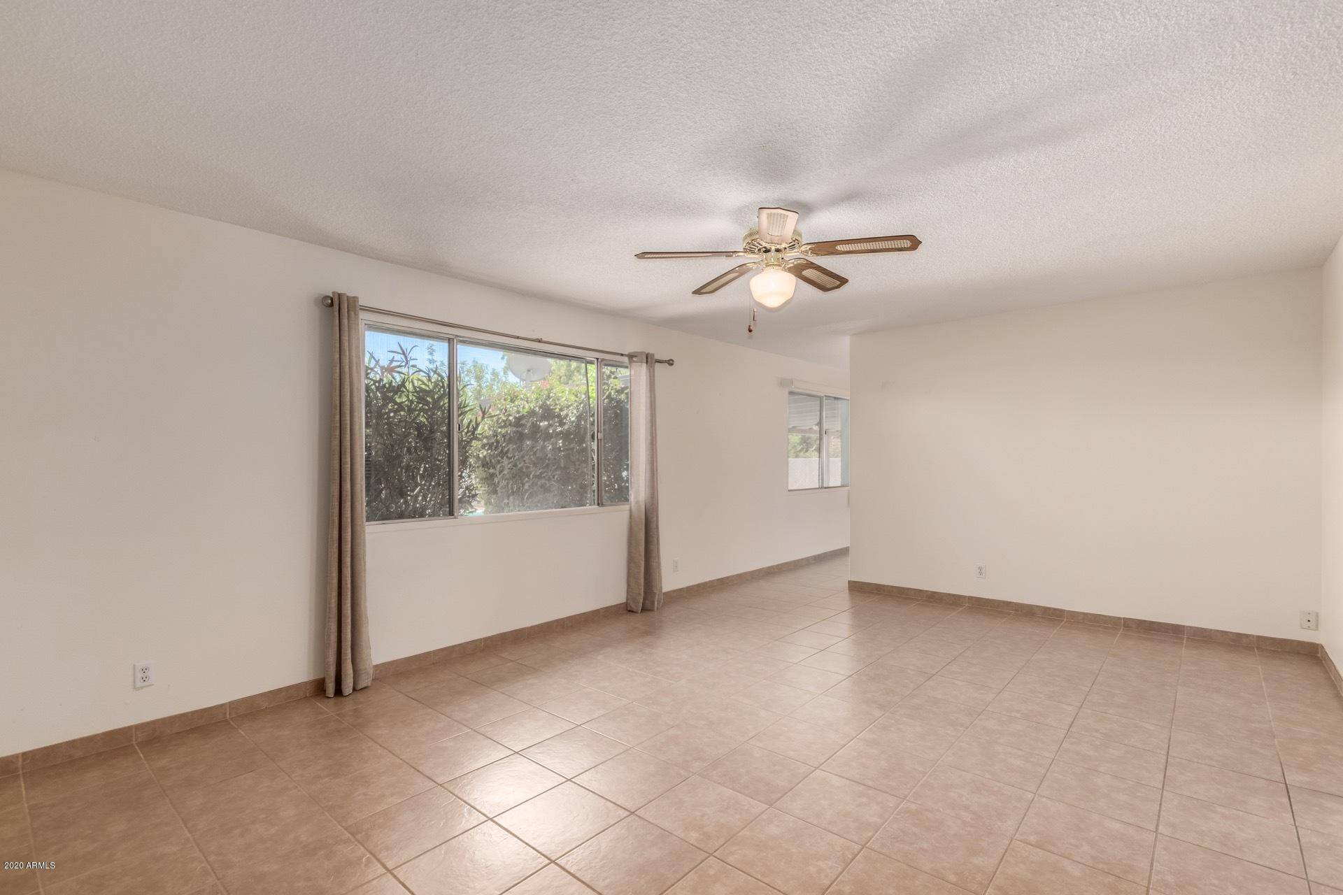 Phoenix, AZ 85033,6001 W HAZELWOOD Street