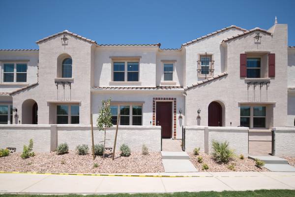 Chandler, AZ 85248,4077 S SABRINA Drive #132