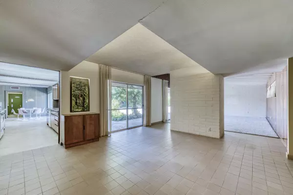 Phoenix, AZ 85021,232 W FRIER Drive