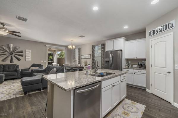 Peoria, AZ 85383,13550 W DESERT MOON Way