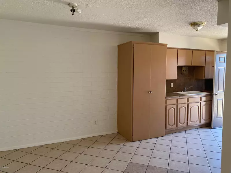 50 W 7TH Street, Mesa, AZ 85201