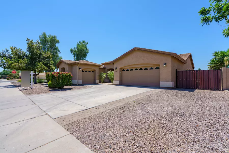 20958 E NORTH Loop, Queen Creek, AZ 85142