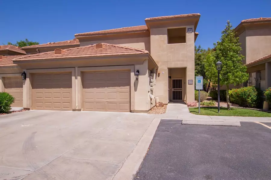 7401 W ARROWHEAD CLUBHOUSE Drive #2065, Glendale, AZ 85308