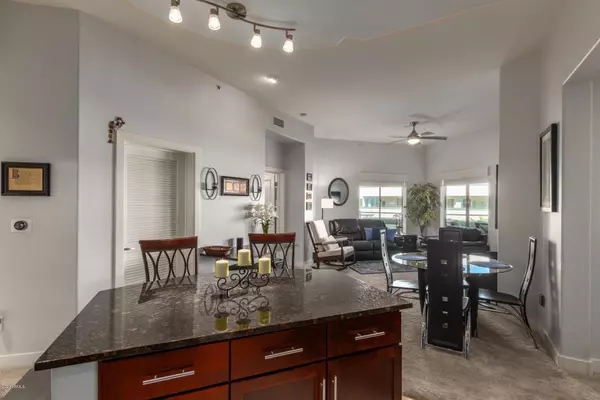 Tempe, AZ 85288,945 E PLAYA DEL NORTE Drive #4016