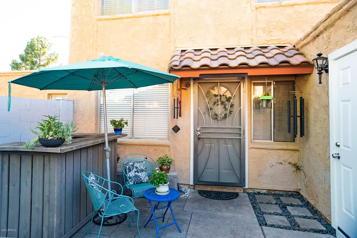 Mesa, AZ 85210,948 S ALMA SCHOOL Road #100