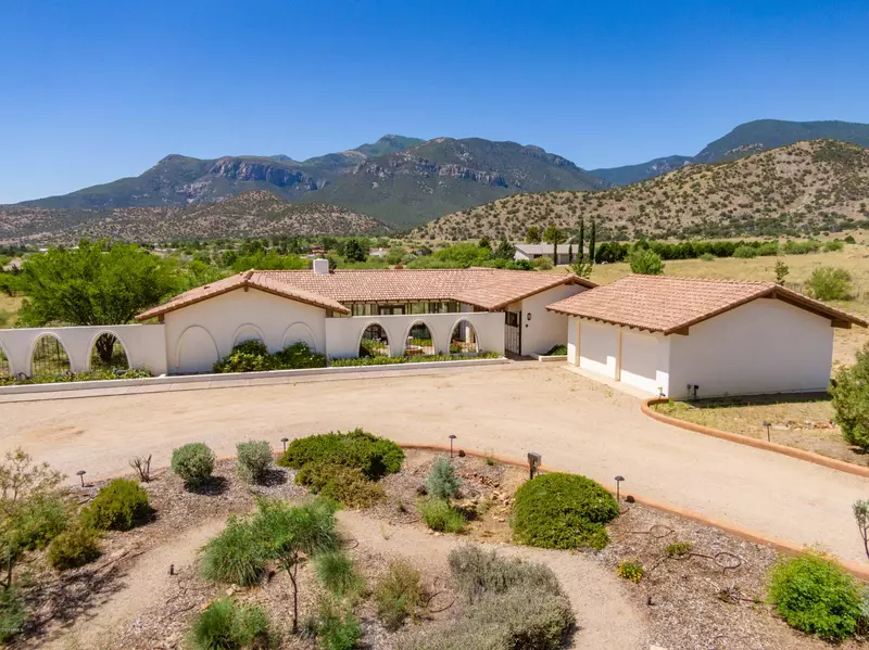 876 E OLD SPANISH Trail, Sierra Vista, AZ 85650