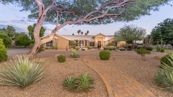 5141 W CINNABAR Avenue, Glendale, AZ 85302