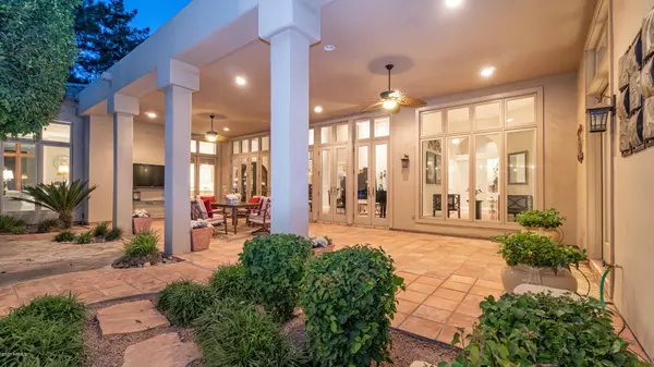 Tempe, AZ 85284,19 E LOS ARBOLES Circle