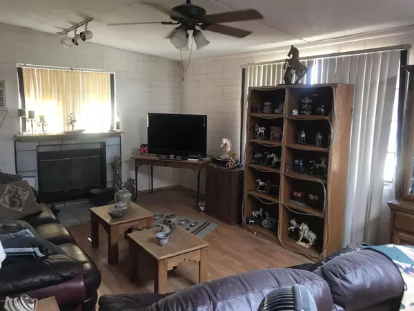 Phoenix, AZ 85022,2257 E BEVERLY Lane