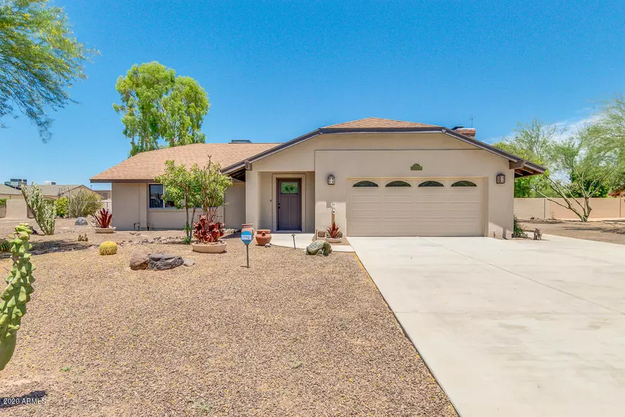 4828 W SOFT WIND Drive, Glendale, AZ 85310